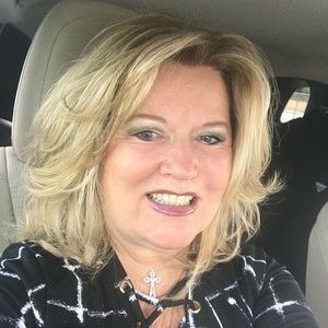 Meet your Posher, Janet